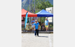 Le coach MICHEL attentif